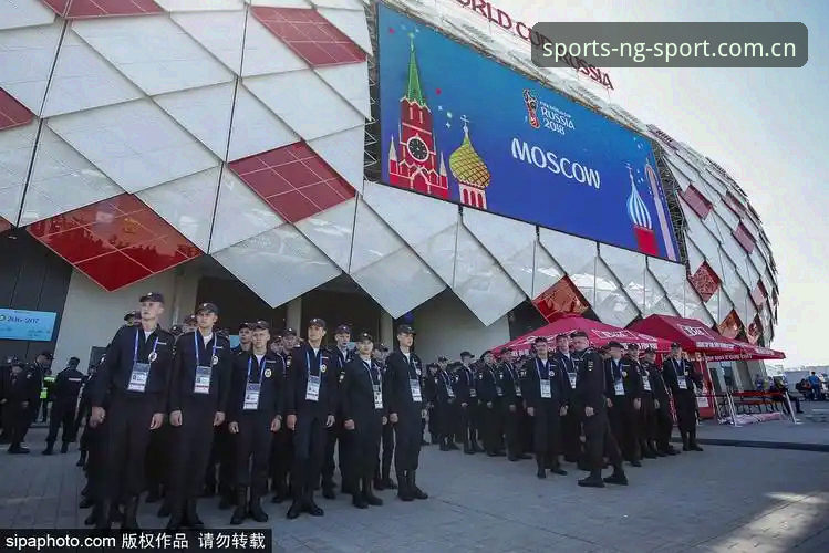 NGSPORT下载 世界杯安保新策略详解:英国警员锐减与数字防护背后的体育管理创新